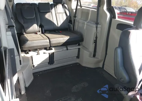 2014 Chrysler Town & Country Touring from USA, damaged, VIN 2C7WC1BG2ER221634